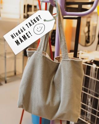 Nejlepší a nejpraktičtější kousek, který u nás najdeš🌞 Najdeš ho ve 4 barvách a jako bonus v něm najdeš minitaštičku.